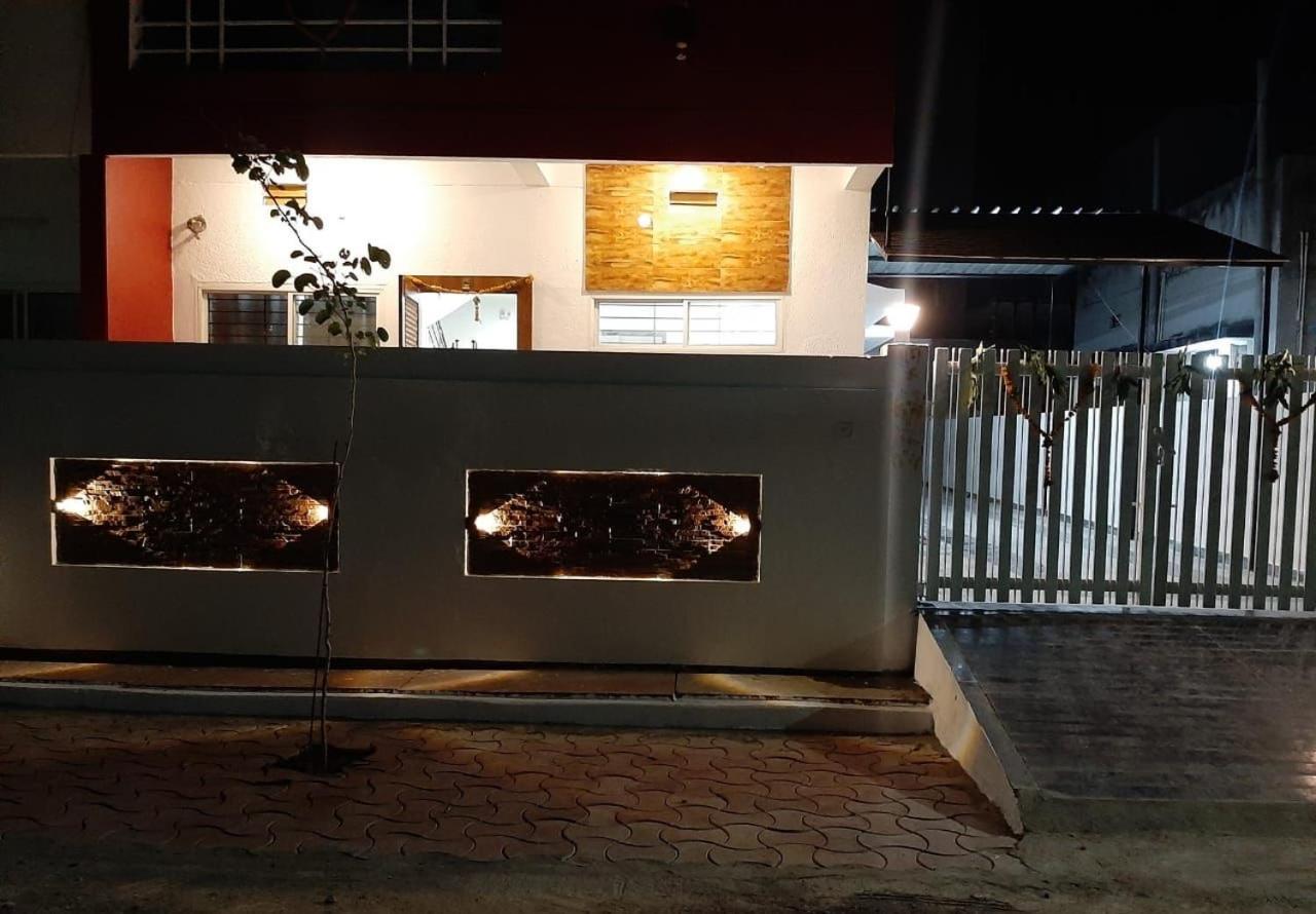 Mahadev Mansion Villa Ujjain Eksteriør billede